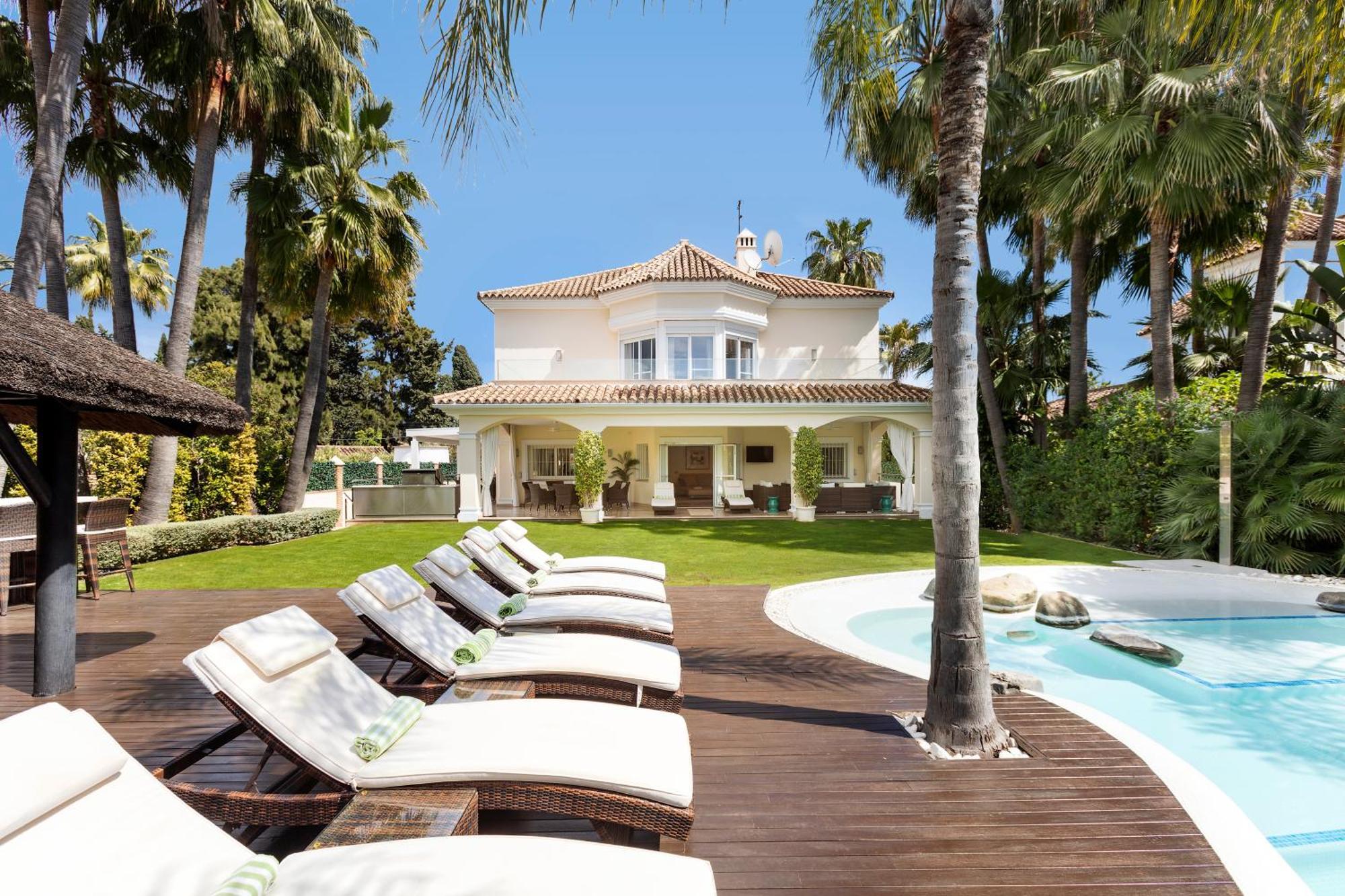 Villa Molineros - 8 Bedroom