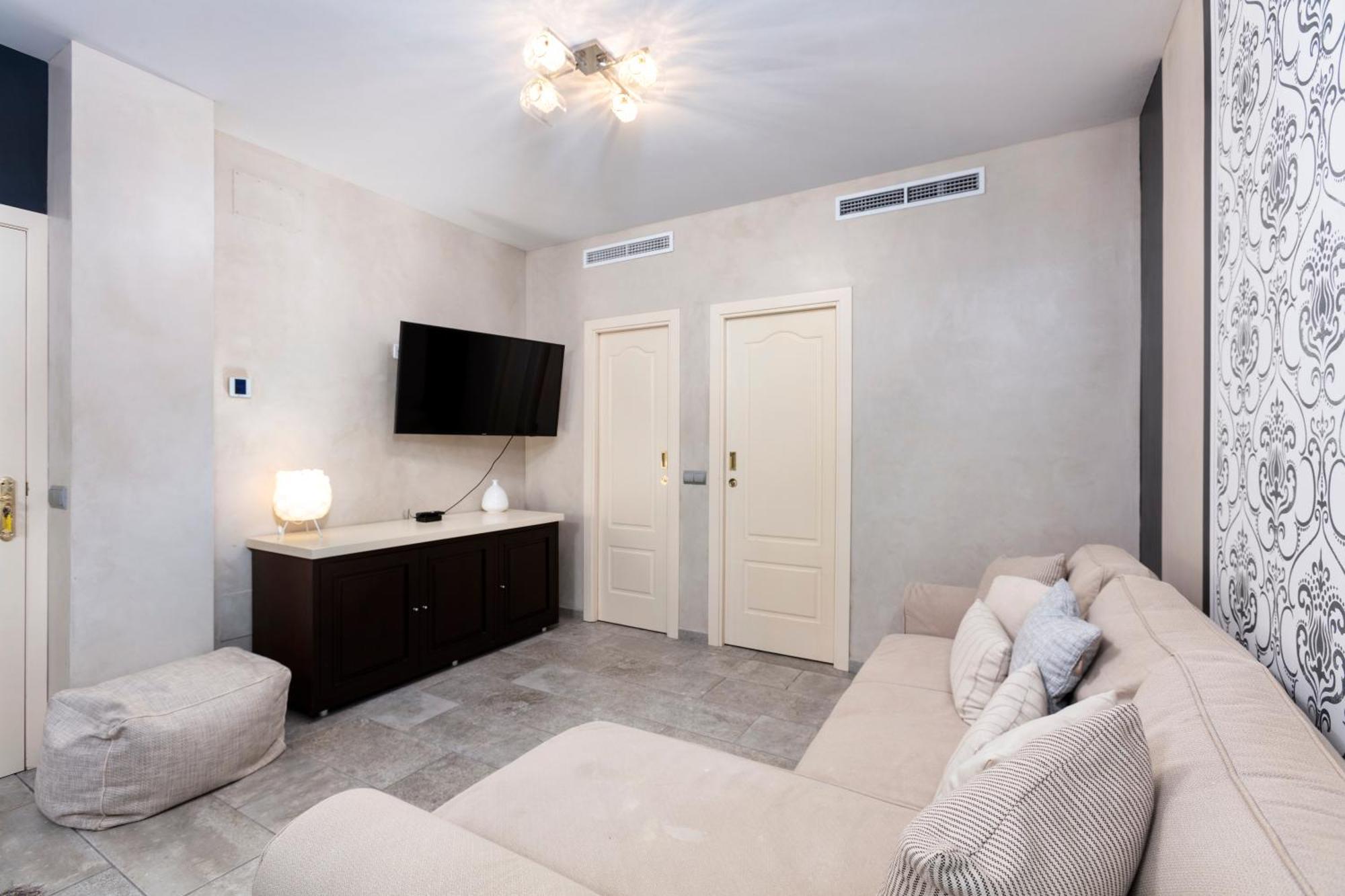 Molineros - 8 Bedroom *